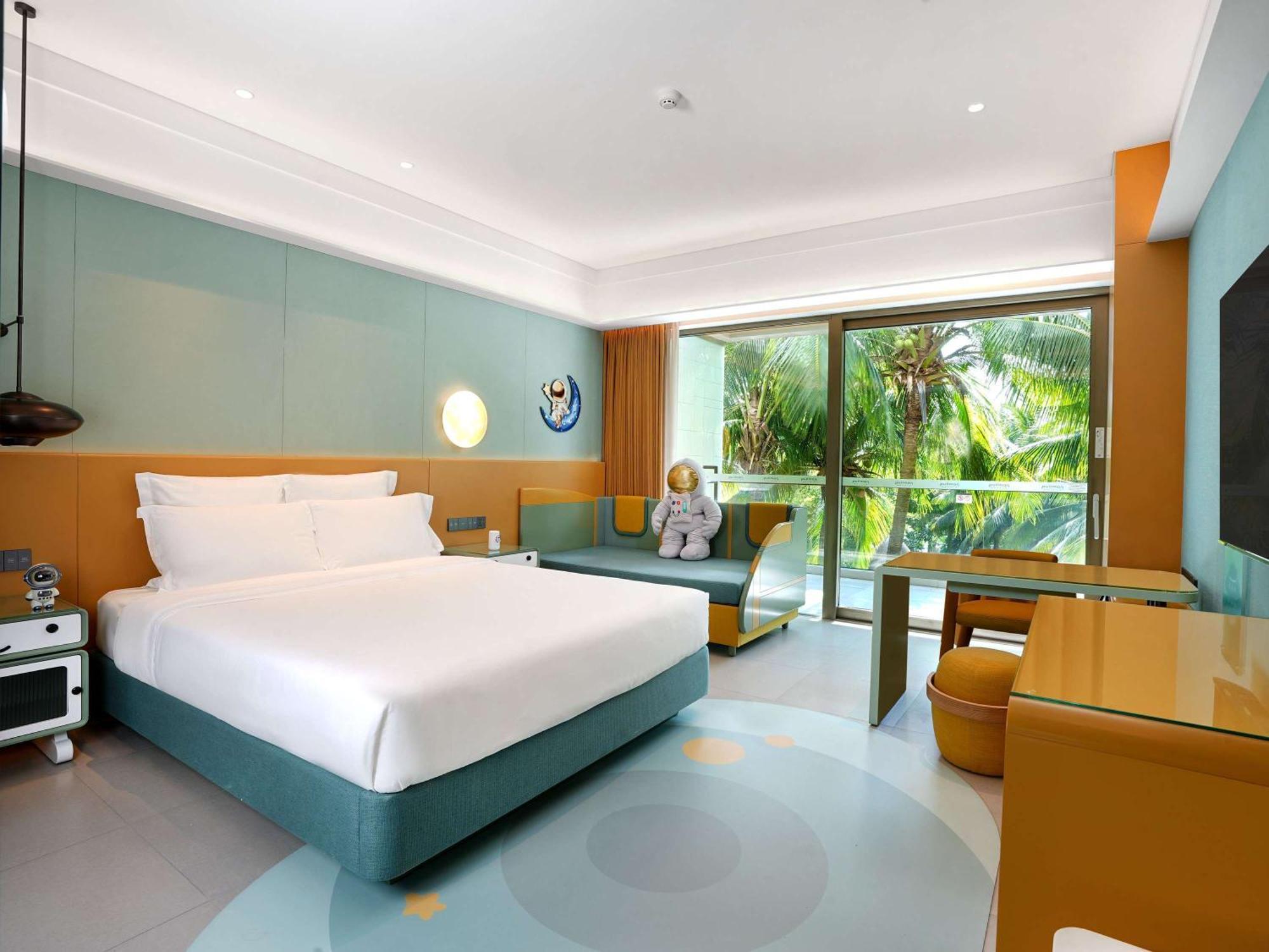 Pullman Oceanview Bay & Hotel 5*