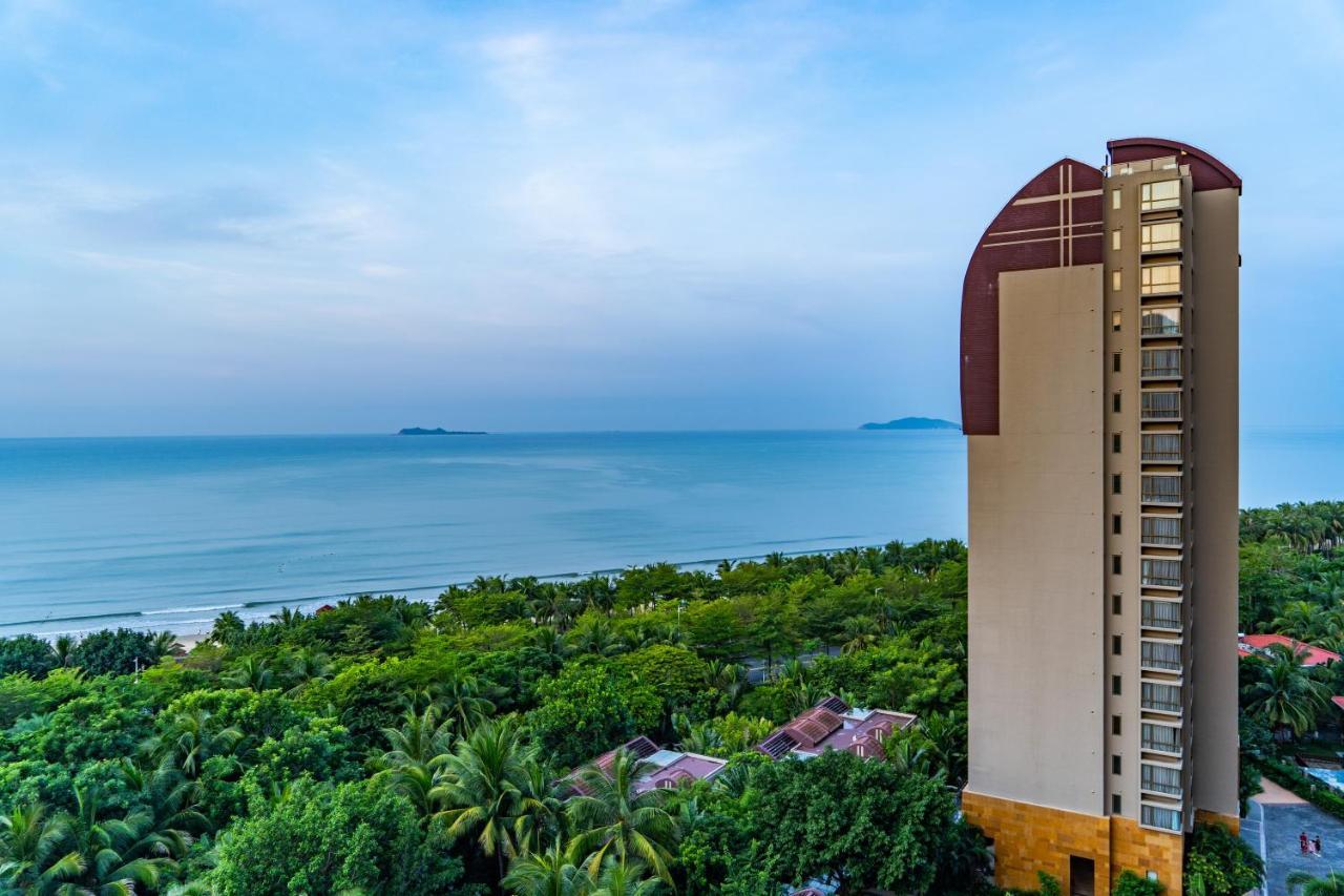 Pullman Oceanview Bay & Sanya