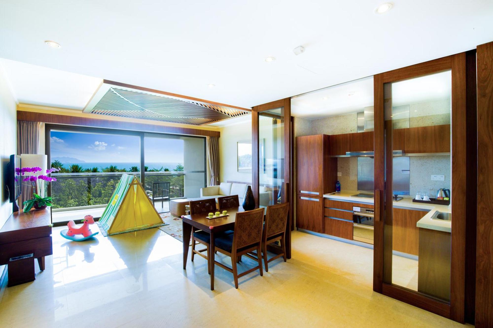 Hotel Pullman Oceanview Bay & 5*
