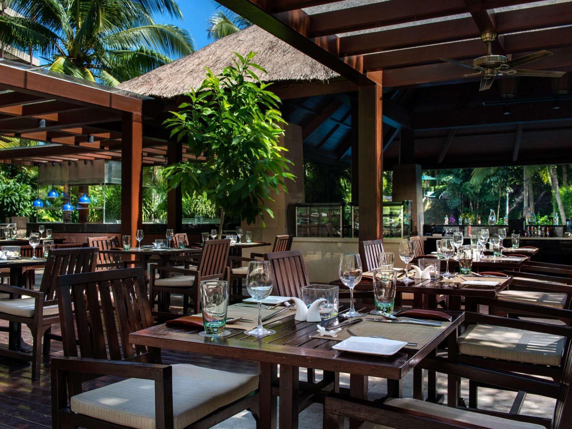 Hotel Pullman Oceanview Bay & Sanya