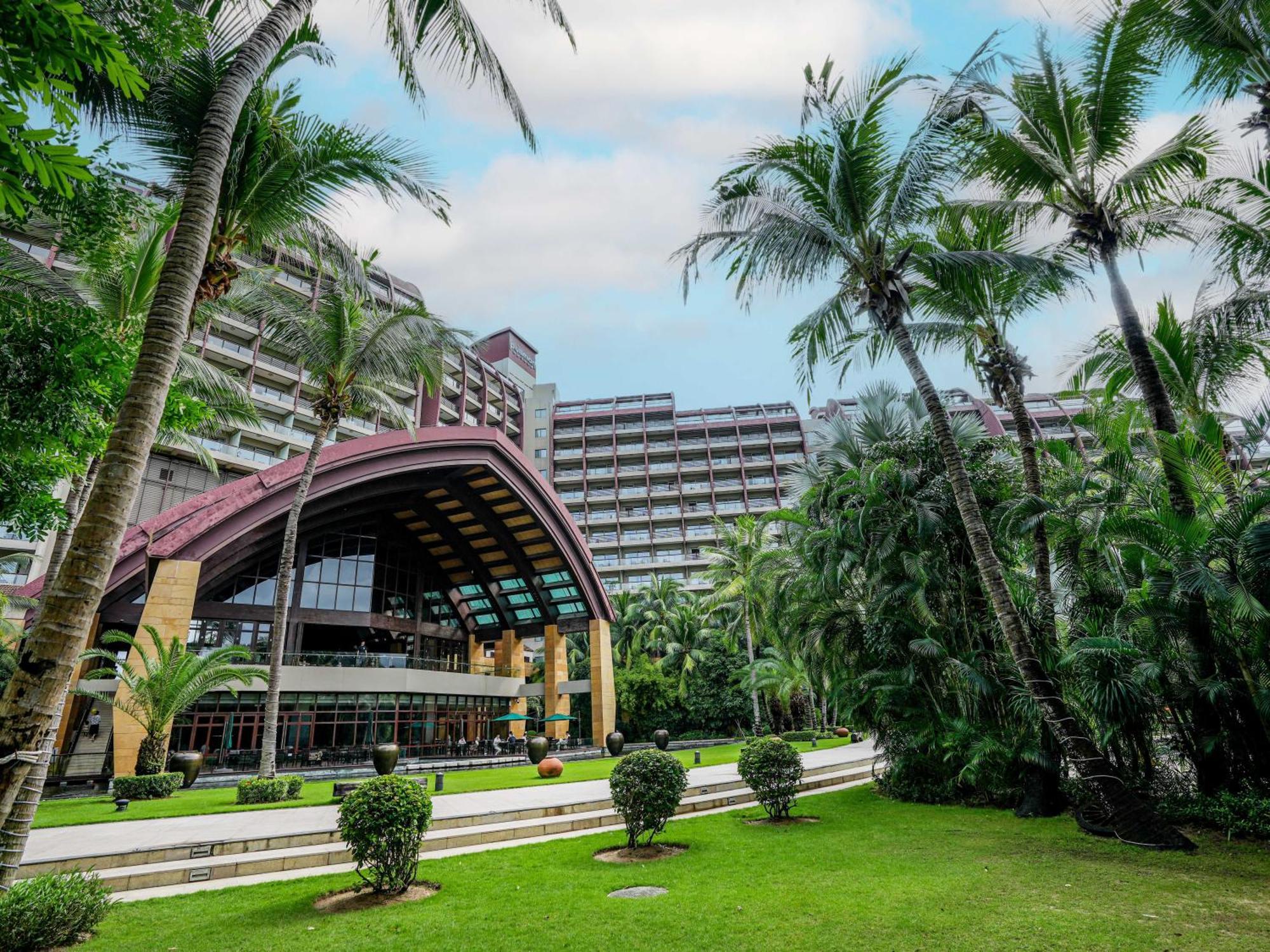 Pullman Oceanview Bay & 5*