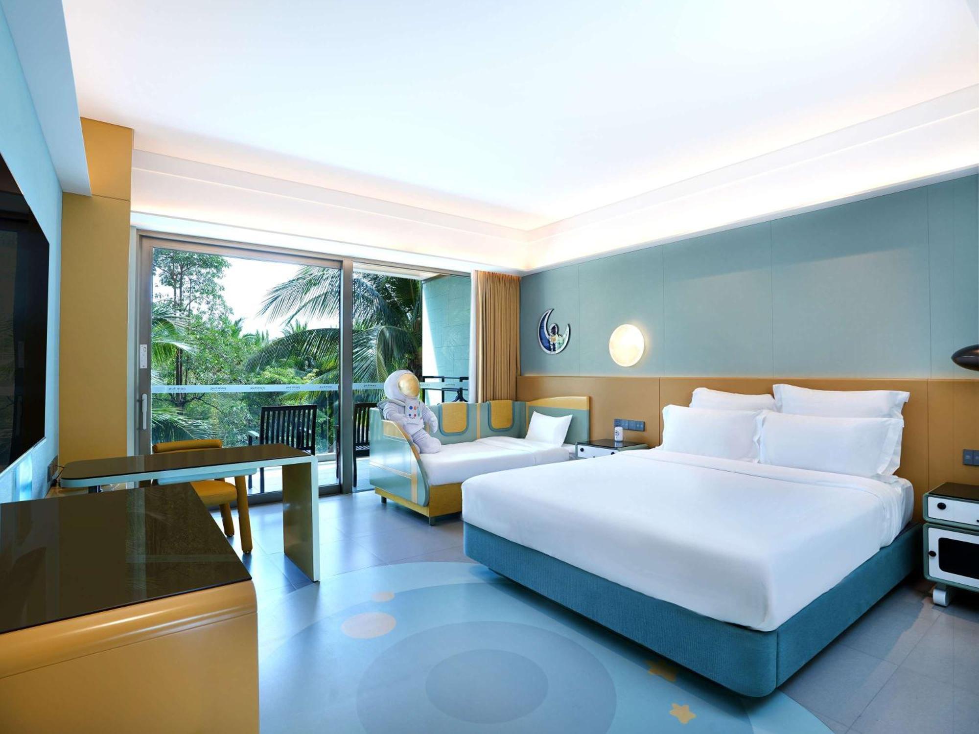 Pullman Oceanview Bay & Hotel